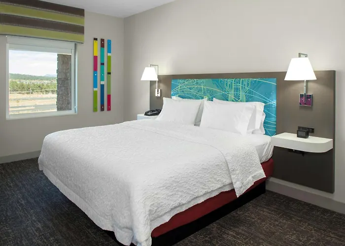 Hampton East Hotel
