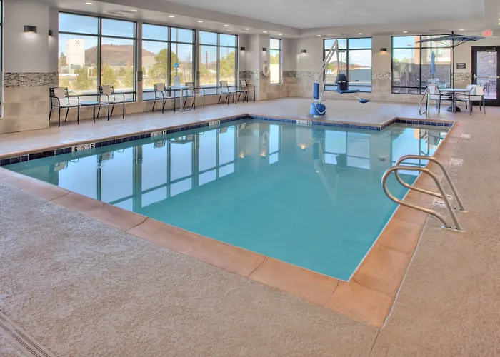 Hampton East Hotel