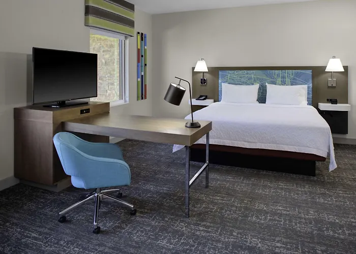 Hampton East Hotel