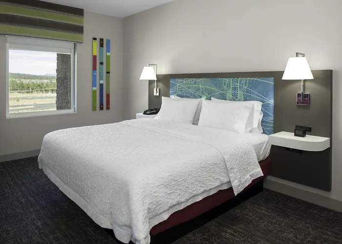 Hampton East Hotel