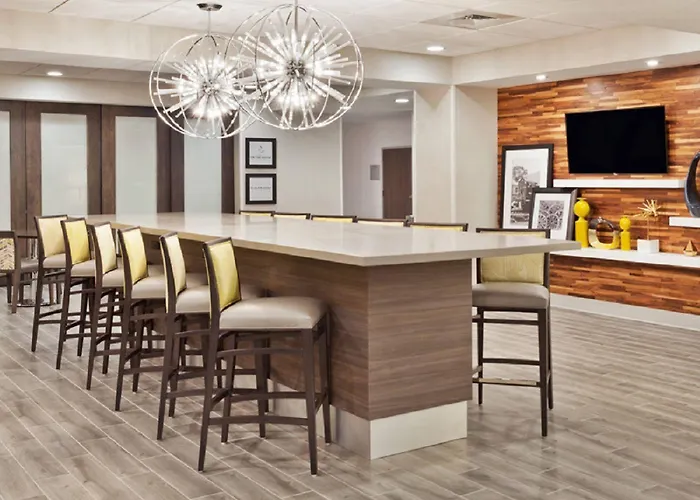 Hampton East Hotel 3*